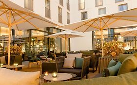 Motel One Koeln-Neumarkt